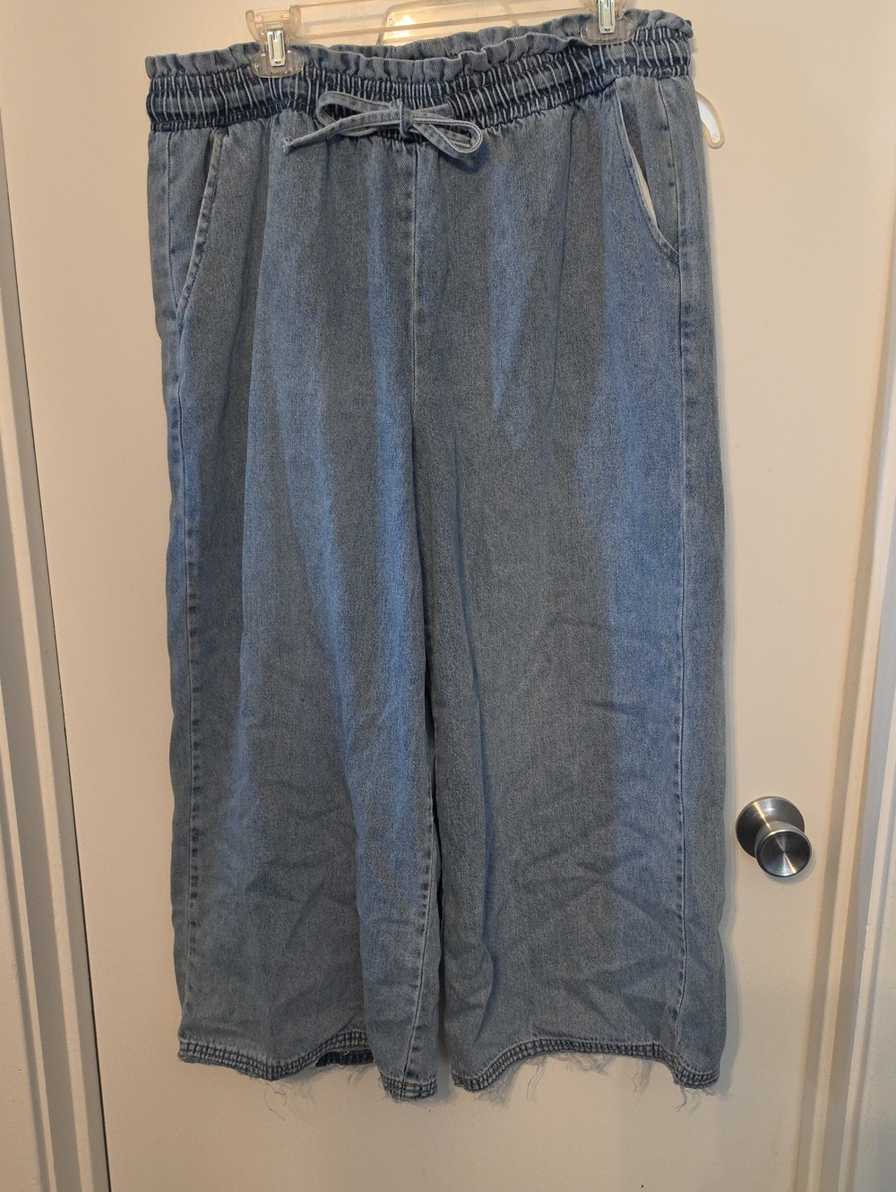 Kensie Light Blue Wide-Leg Denim Jogger Jeans with Drawstring